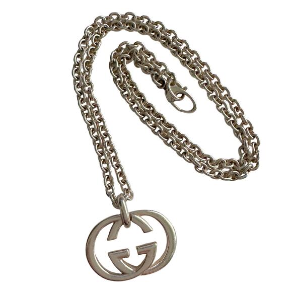 GUCCI Interlocking GG Logo Necklace (18") Sterling Silver - Picture 2 of 16